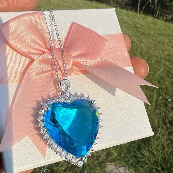 Ladies Heart Necklace 4.8CT sapphire silver - Picture 7 of 10